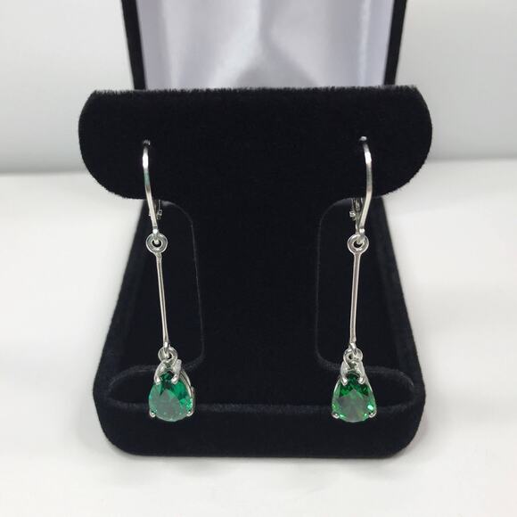 Beautiful 4ctw Pear Cut Emerald Earrings Sterling Silver Lab Grown Simulated - Picture 4 of 5